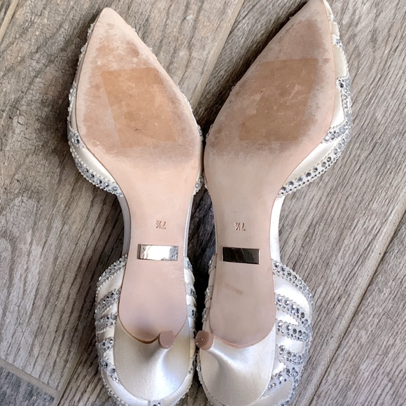 Badgley Mischka shoes. - Picture 9 of 12